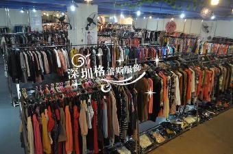 深圳品牌服装尾货批发商的发展与选择指南