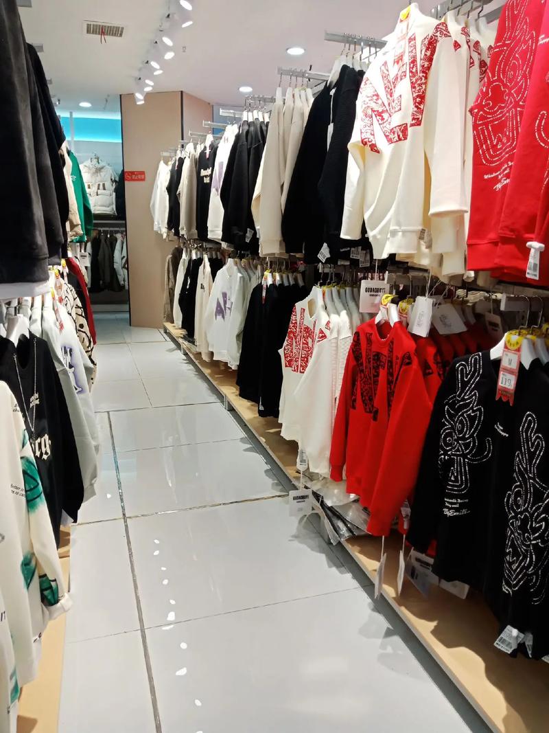 探寻衣广汇服装批发城巴南店 服装服饰批发的潜力之选